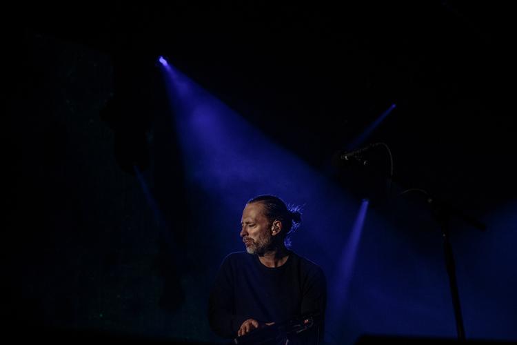 Forsanger Thom Yorke lukkede Northside 2017 sammen med Radiohead i silende regn. Foto: Miriam Dalsgaard/POLFOTO