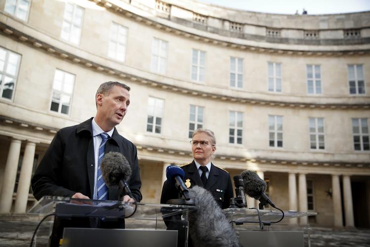 Justitsminister Nick Hækkerup og Københavns politidirektør, Anne Tønnes, ved dagens pressemøde ved Politigården i København.
   Foto: Jens Dresling/POLFOTO