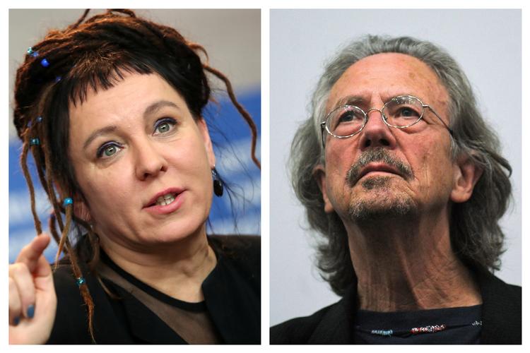 Formelt set modtager Olga Togarczuk prisen for 2018, mens Peter Handke vinder prisen for 2019. Foto: Michele Tantussi/francsico Leong