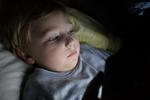 Børn har brug for din interesse for - ikke din fordømmelse af deres digitale liv. Selvfølelsen svinder, når man bliver gjort forkert af sine forlældre, forklarer familieterapeut Fie Hørby. Foto: Charlotte Branner