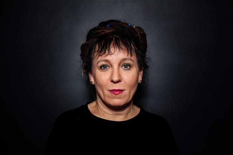 Forfatter, Olga Tokarczuk, kalder sit hjemland Polen for et land i permanent krise.   Foto: Agencja Gazeta/Ritzau Scanpix