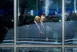 
 USA's præsident, Donald Trump, i samtale med sin tyrkiske kollega Recep Tayyip Erdogan under Nato-topmødet i fjor.     Foto: Brendan Smialowski/Ritzau Scanpix