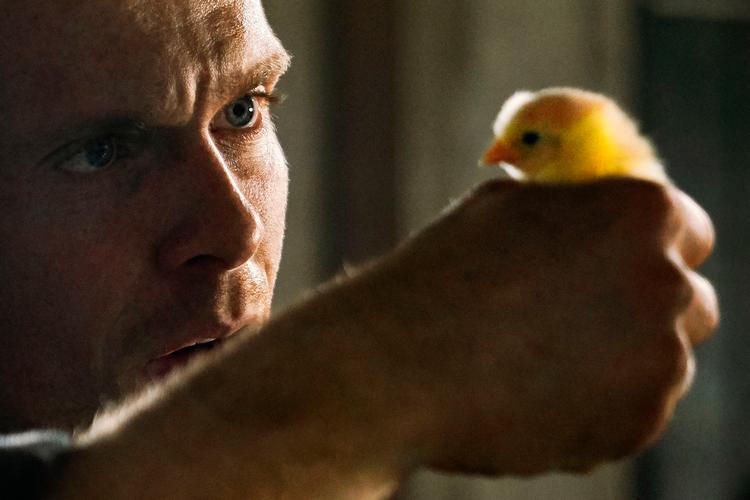 Mike (Morten Hee Andersen) giver ikke fem flade øre for hverken dyr ellers menneskers liv. 