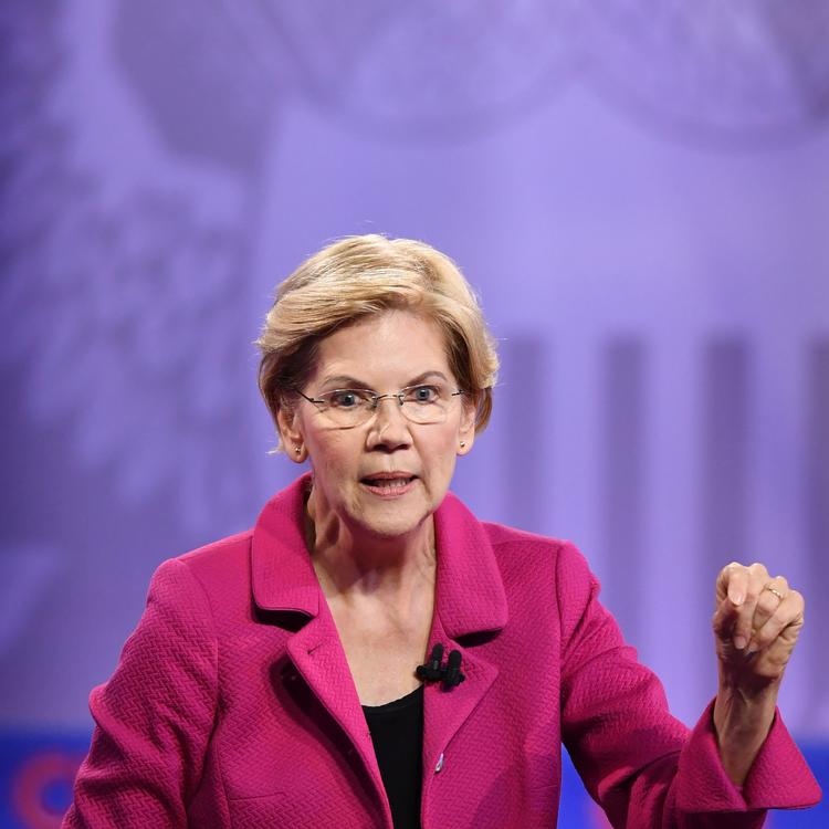 Den venstreorienterede Elizabeth Warren er kendt for at sin kamp for arbejderklassen. ”Det er simpelthen korruption, når politikerne kun arbejder for de rigeste og dem med alle forbindelserne”.  Foto: Robyn Beck/Ritzau Scanpix