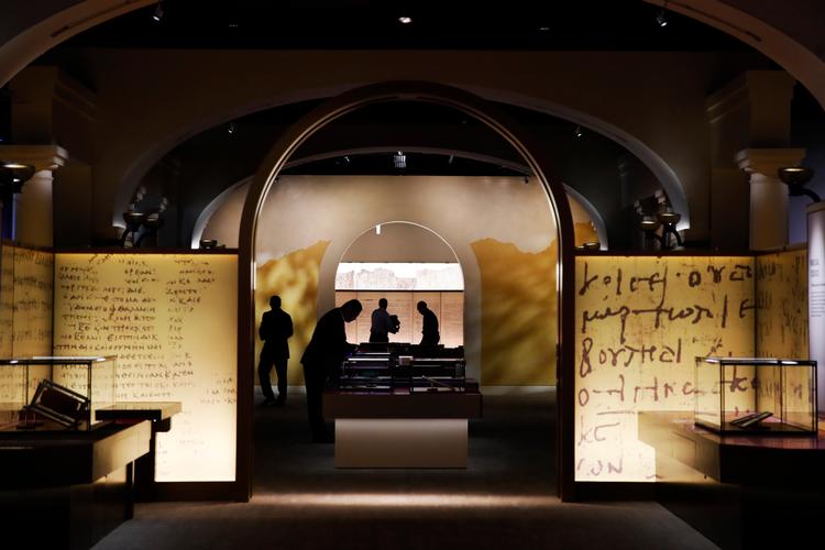 Museum of the Bible i Washington er ejet af organisationen The Egypt Exploration Society. De har flere gange været i uføre, fordi de har købt og udstillet hælervare. Og nu er den gal igen.  Foto: Jacquelyn Martin/Ritzau Scanpix