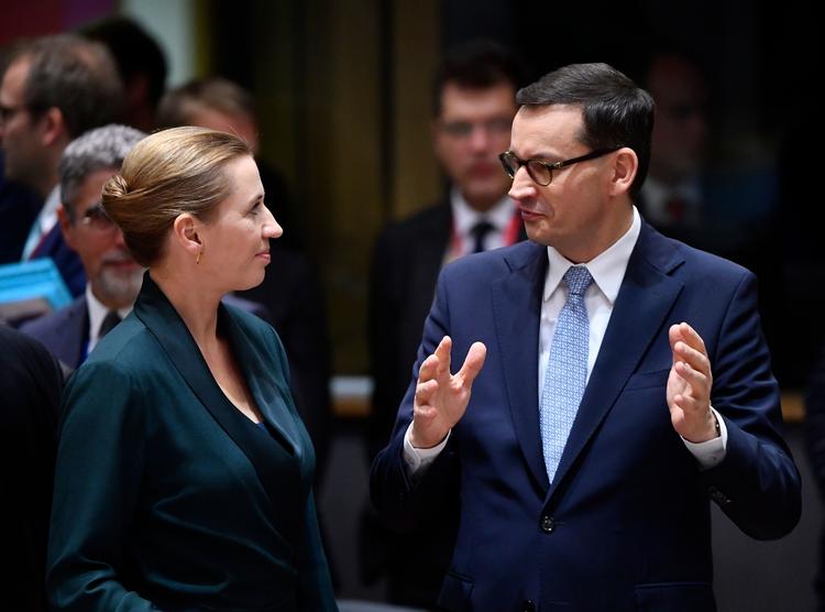 Statsminister Mette Frederiksen (S) sammen med Polens premierminister  Mateusz Morawiecki. Foto: John Thys/Ritzau Scanpix