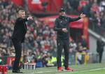 For blot gang skal norske Ole Gunnar Solskjær (tv.) og tyske Jürgen Klopp (th.) stå ved siden af hinanden til et af de største engelske opgør mellem Manchester United og Liverpool. Første gang var sidste sæson, da det ligeledes på Old Trafford blev 0-0.
   Foto: Jon Super/Ritzau Scanpix