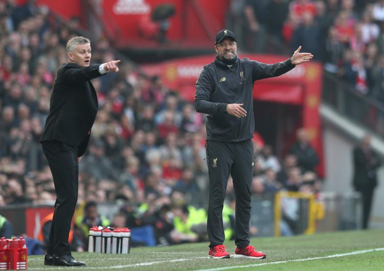 For blot gang skal norske Ole Gunnar Solskjær (tv.) og tyske Jürgen Klopp (th.) stå ved siden af hinanden til et af de største engelske opgør mellem Manchester United og Liverpool. Første gang var sidste sæson, da det ligeledes på Old Trafford blev 0-0.
   Foto: Jon Super/Ritzau Scanpix