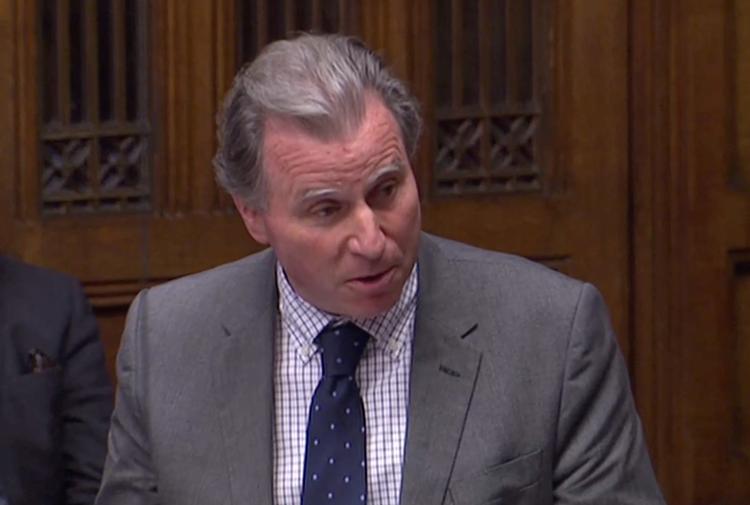 Oliver Letwin var en af de 21 konservative medlemmer af parlamentet som Boris Johnson i september smed ud af partiet. Han har fremsat et ændringsforslag for at have en forsikring for, at regeringen ikke vil gennemføre et hårdt Brexit den 31. oktober. Hvis forslaget stemmes igennem senere på dagen, vil Boris Johnsons regering annulere dagens planlagte afstemning, og kan udsætte Brexit yderligere. Foto: Reuters Tv/Ritzau Scanpix