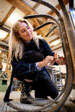 Maria Bruuns seneste projekt er en serie sofaborde, hvor benene står som en stor roset under bordpladen, der skal udføres i valnøddetræ. 
   Foto: Finn Frandsen/POLFOTO