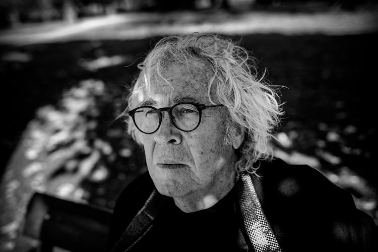 82-årige Jørgen Leth har det godt efter sin operation. »Jeg kommer tilbage«, siger han.  Foto: Miriam Dalsgaard/POLFOTO