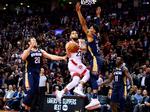 Toronto Raptors' Fred Van Vleet (23) var afgørende for sit holds sejr i NBA-premieren natten til onsdag dansk tid. Han blev noteret for 34 point.  Foto: Vaughn Ridley/Ritzau Scanpix