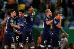 Spillere fra portugisiske FC Familicão fejrer en scoring mod Sporting CP fra Lissabon under sejren i Primeira Liga i slutningen af september. Oprykkerne har sat sig i respekt fra start. Foto: Pedro Fiuza/Ritzau Scanpix