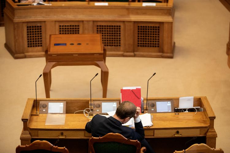 
Finansminister Nicolai Wammen (S) i folketingssalen under førstebehandlingen af den socialdemokratiske regerings første finanslov.  Foto: Peter Hove Olesen/POLFOTO