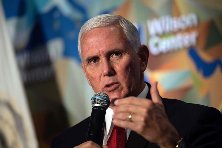 USA's vicepræsident Mike Pence sagde torsdag aften i en tale, at USA ønsker at restrukturere sit forhold til Kina. Foto: Nicholas Kamm/Ritzau Scanpix