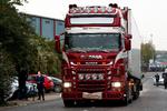 
Nu er i alt fire personer anholdt efter fundet af de 39 lig i en lastbilcontainer. 

   Foto: Hannah Mckay/Ritzau Scanpix