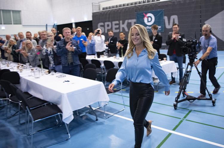 Pernille Vermund på vej på talerstolen ved Nye Borgerliges årsmøde i Vejle i dag. Foto: Claus Fisker/Ritzau Scanpix