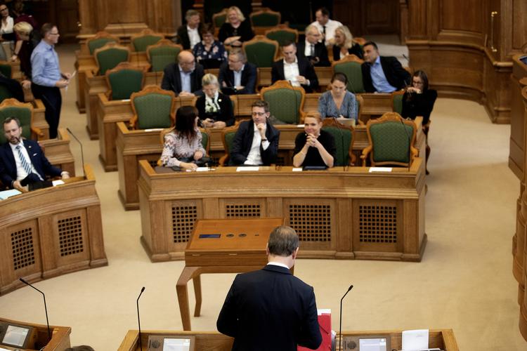 Især politikernes livslange pensioner er et levn fra fortiden, lyder det fra Venstres gruppenæstformand. Foto: Peter Hove Olesen/POLFOTO