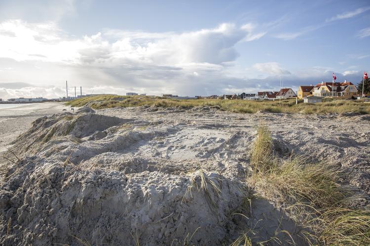 Skagen er udsat for 'klithærværk' på fredet strandomåde ved Skagen Sønderstrand. Den eller de personer, der står bag er endnu ikke fundet. Foto: Sø?ren Schnoor/Ritzau Scanpix