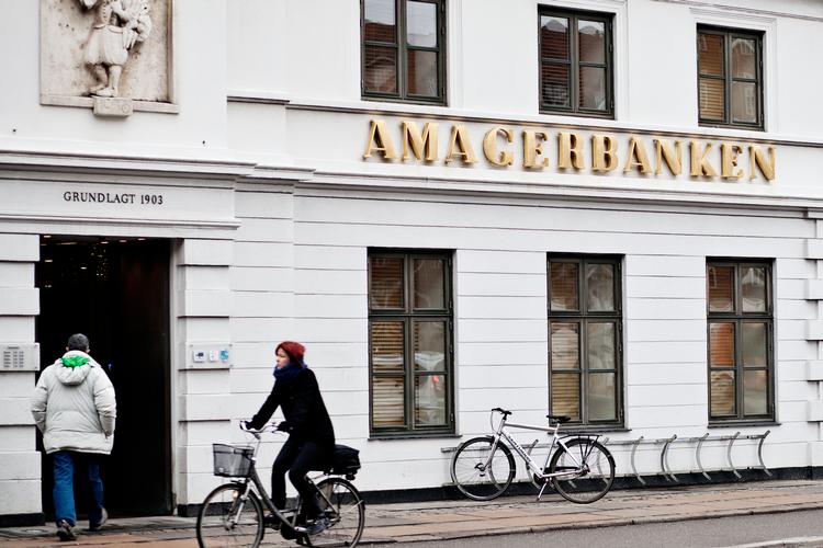 
    Syv ud af otte dømte fra den tidligere ledelse i Amagerbanken skylder statskassen 34 millioner kroner for advokatbistand. Det ruinerer tidligere Amagerborgmester, Henrik Zimino. Foto: Esben Salling/Ritzau Scanpix