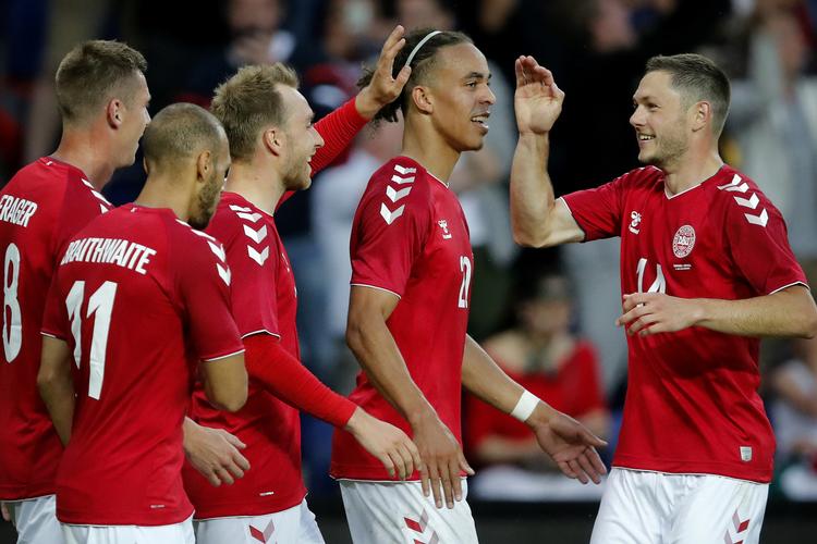 Kanal 5, der viser landsholdskampe, er en af de kanaler, der fjernes fra YouSees faste tv-pakker fra årsskiftet. Foto: Jens Dresling/POLFOTO