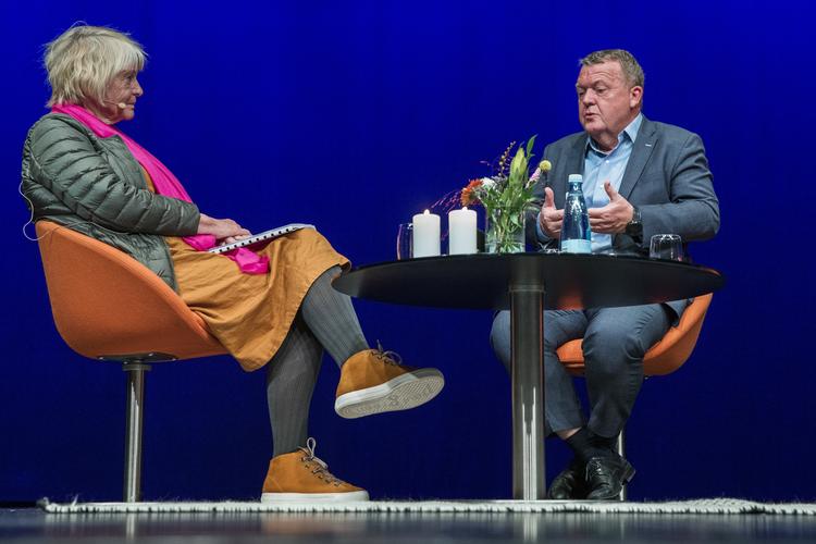 Tidligere statsminister og formand for Venstre, Lars Løkke Rasmussen, har indledt en turné i Danmark, hvor han bl.a. lukker op for posen ift. formandsopgøret, der fik ham til at trække sig som formand i august måned.  Foto: Mikkel Berg Pedersen/Ritzau Scanpix