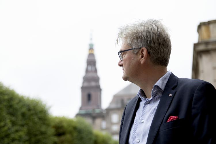Tidligere minister og V-medlem, Søren Pind, langer ud efter Inger Støjberg, som han mener, gik imod retsstatens principper. Også Rasmus Jarlov (K) blander sig på Twitter. Foto: Finn Frandsen/POLFOTO