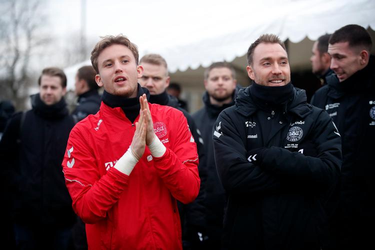 Modsætninger.  Mens Frederik Rønnow (til venstre) nyder masser af spilletid og succes i Frankfurt, er stjernen Christian Eriksen inde i en sjældent svær periode op til Danmarks to sidste EM-kvalifikationskampe.  Foto: Jens Dresling Foto: Jens Dresling/POLFOTO