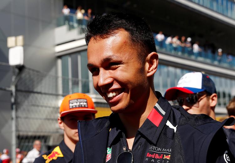 Alexander Albon fra Thailand får nu permanent sæde i Red Bulls formel 1-racer i sæson 2020.
   Foto: Maxim Shemetov/Ritzau Scanpix