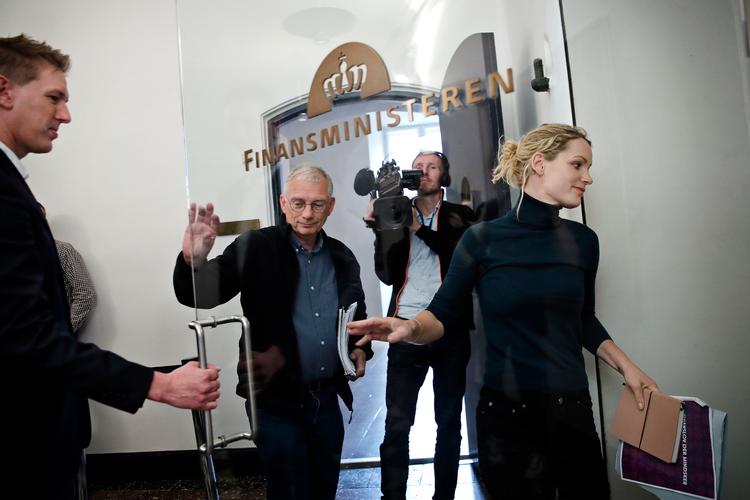 Forhandlingerne om næste års finanslov er ved at tage til i fart. Her er det Enhedslistens Rune Lund, Jakob Sølvhøj og Pernille Skipper, der er på vej til forhandlinger i Finansministeriet .  Foto: Jens Dresling/POLFOTO