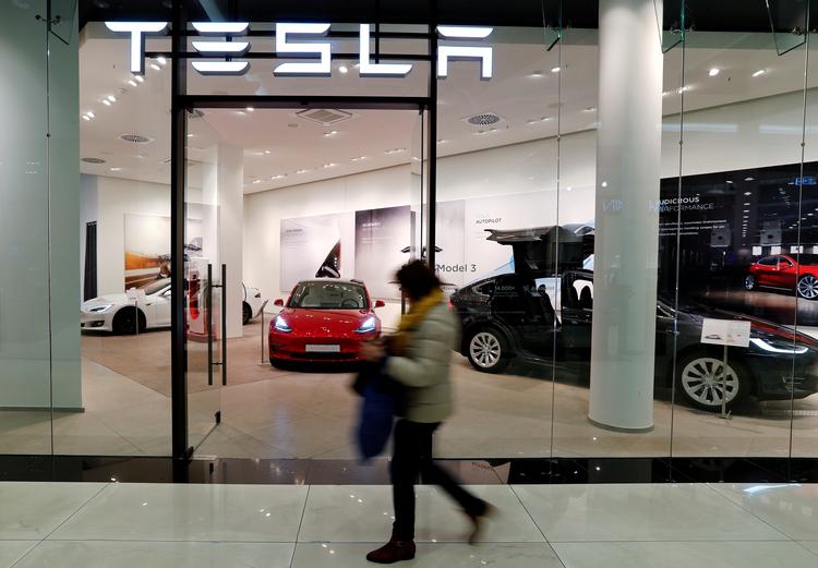 Den store amerikanske elbilproducent Tesla vil åbne sin første europæiske fabrik og designcenter i Berlin. Foto: Fabrizio Bensch/Ritzau Scanpix