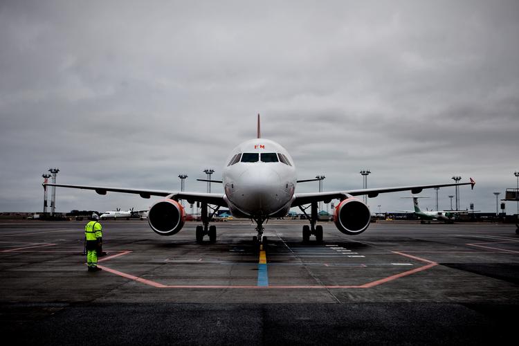 Fundene af en række ødelagte banelys i lufthavnen har afsløret en række alvorlige sikkerhedsproblemer i organisationen. Foto: Joachim Adrian/POLFOTO