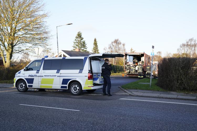 Politiet afspærrede i en radius af 100 meter fra Granen 7 i den nordjyske by Gistrup. Det skete, efter at beboeren på adressen havde modtaget et mistænkeligt brev. Foto: Henning Bagger/Ritzau Scanpix