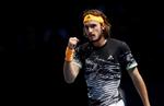 Stefanos Tsitsipas har hele ugen i London vist, at han kan slås videre på et højt niveau, selv om han kommer bagud i en tenniskamp.    Foto: Peter Nicholls/Ritzau Scanpix