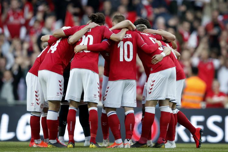 Danmark spiller mandag aften mod Irland, og en sejr eller uafgjort kan sikre danskerne EM-billetten.   Foto: Jens Dresling/POLFOTO