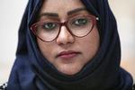 Najiba al-Naggar er født og opvokset i en velhavende familie i Yemen. Hun er universitetsuddannet, og siden borgerkrigens udbrud i 2014 har hun brugt sine ressourcer på at kæmpe for kvinders og unge menneskers rettigheder i et patriarkalsk land plaget af krig og ødelæggelse. Foto: Jacob Ehrbahn/POLFOTO