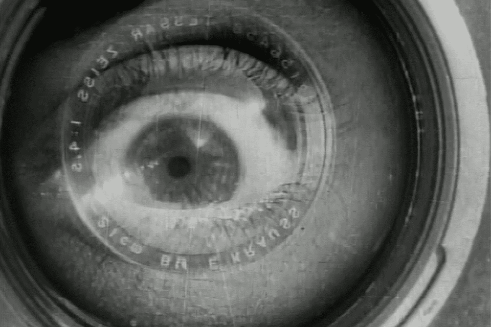 Frame_2_Manden_med_filmkameraet_optimized