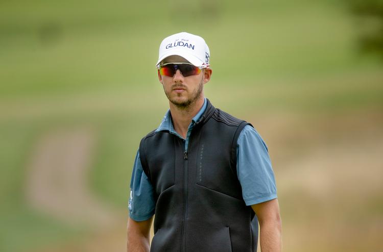 34 birdies fordelt på seks runder sikrede Benjamin Poke sejren på tourskolen. 
