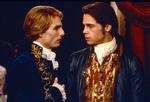 Vampyren Lestat (Tom Cruise) har ikke bare et godt øje til, men også en sød tand, når det gælder den unge Louis (Brad Pitt) i filmen 'En vampyrs bekendelser'  fra 1994. Pr-foto Francois Duhamel