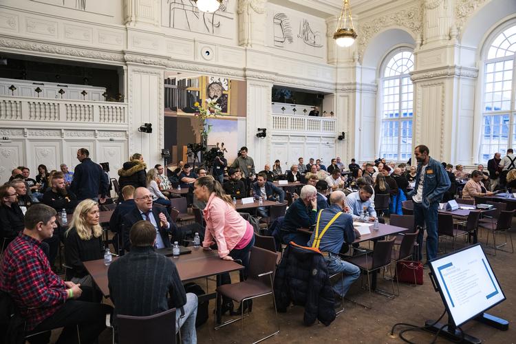 Partiet Stram Kurs afholdt lørdag rigskongres i Landstingssalen på Christiansborg. Partiet blev inviteret til Christiansborg af Folketingets formand, Henrik Dam Kristensen (S). Foto: Martin Sylvest/Ritzau Scanpix