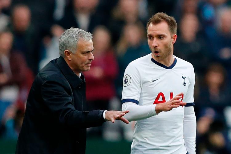 José Mourinho føler sig ikke helt sikker på, at Christian Eriksen ønsker at tilhøre Tottenham-truppen i fremtiden, og derfor benytter han ligesom sin forgænger i managerstolen kun danskeren som reserve.   Foto: Adrian Dennis/Ritzau Scanpix