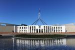 Den australske efterretningstjeneste bekræfter, at den efterforsker anklager om, at en kinesisk spionalliance har forsøgt at bestikke en australsk-kinesisk mand til at stille op til det australske parlamentsvalg. Her ses Australiens parlament i hovedstaden Canberra Foto: Torsten Blackwood/Ritzau Scanpix