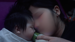 Instruktør Sun Hee Engelstofts er adopteret fra Sydkorea, og hun leder efter svar på, hvorfor så mange adoptivbørn kommer derfra. Svarene hun finder, er relevant for mange andre end hende selv.    