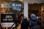 25 procent på alt i butikken her i Caen i det nordvestlige Frankrig.  Foto: Sameer Al-doumy/Ritzau Scanpix