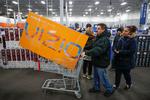 Fra Chicago, hvor det først nu er ved at blive Black Friday. Men i USA starter udsalget allerede aftenen inden. Foto: Kamil Krzaczynski/Ritzau Scanpix