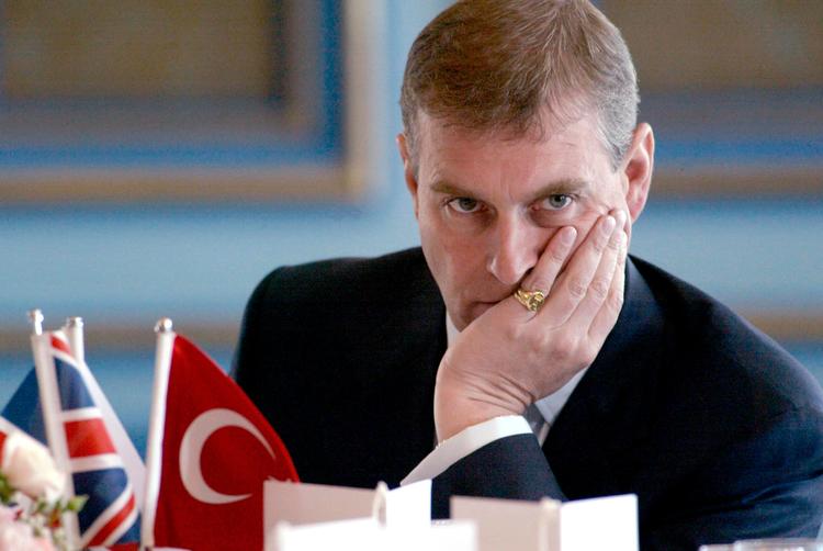 Prins Andrew (billedet) har bedt om at blive fritaget for officielle pligter på ubestemt tid på grund af sin relation til Epstein-skandalen.   Foto: Mustafa Ozer/Ritzau Scanpix