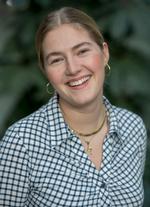 Frederikke Legaard er født i 1995 og studererer kunst på Gerrit Rietveld Academie i Amsterdam med udveksling til Pratt Institute i New York 