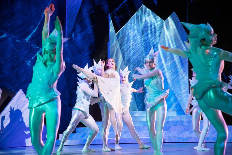 Flot ser det ud, når Gerda kæmper med sneuhyrerne, men dramaet udebliver. Foto: Per Morten Abrahamsen Foto: Per Morten Abrahamsen