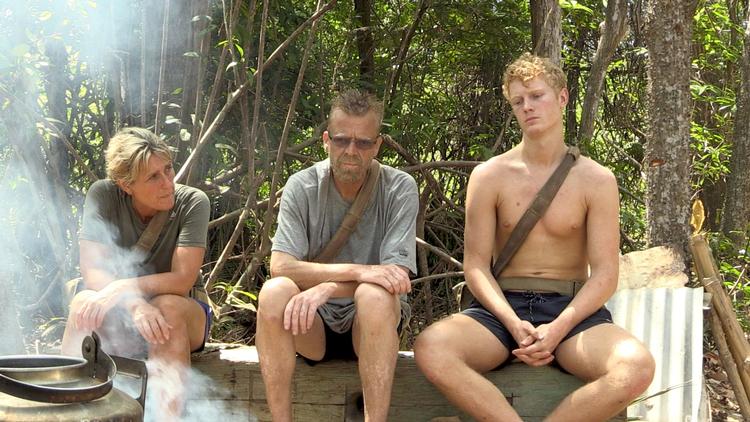 Dagene på ‘Øen’ går mest med at være sulten, kede sig og tænke over, hvad man værdsætter ved livet hjemme i Danmark. Foto: Metronome Productions 