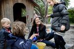Institutionsleder Sally Heman er bange for, at børnene i børnehaven Louisegården ikke kommer til at mærke meget til en ekstra voksen. Foto: Louise Herrche Serup/POLFOTO